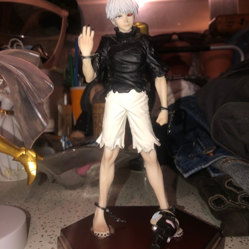 Kaneki Tokyo ghoul figure